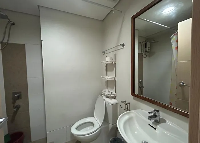 Aparthotel Casa Ison At The Silk Residences, With Balcony At The Heart Of Manila