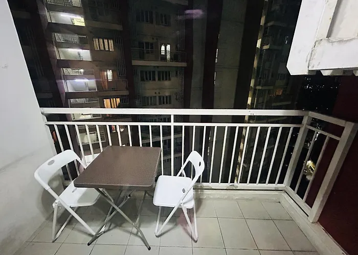 Casa Ison At The Silk Residences, With Balcony At The Heart Of Manila